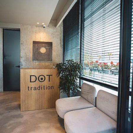 Dot Tradition วญอเรอ ภายนอก รูปภาพ